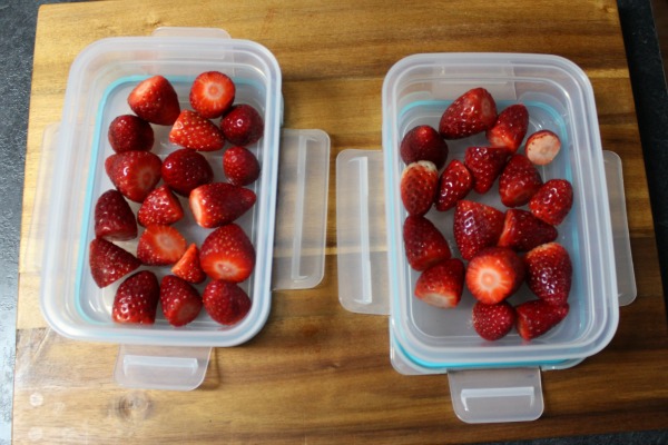 Is nutrition or weight loss one of your healthy living goals for 2016? Meal prep is the easiest way to keep yourself on track (and savings money) all week long!