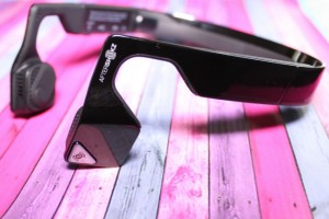 The Bluez 2S AfterShokz wireless bone conduction headphones allow you to listen to music while still being able to hear what is going on around you making them a fantastic (And safe) choice for fitness activities like runners, cycling and more.